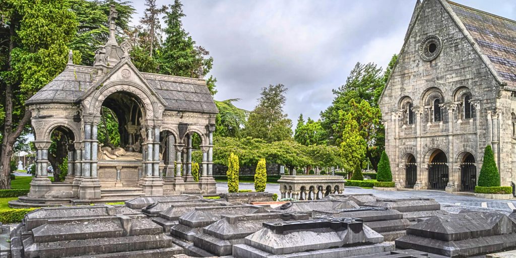 Graves in Glasnevin cemetery 