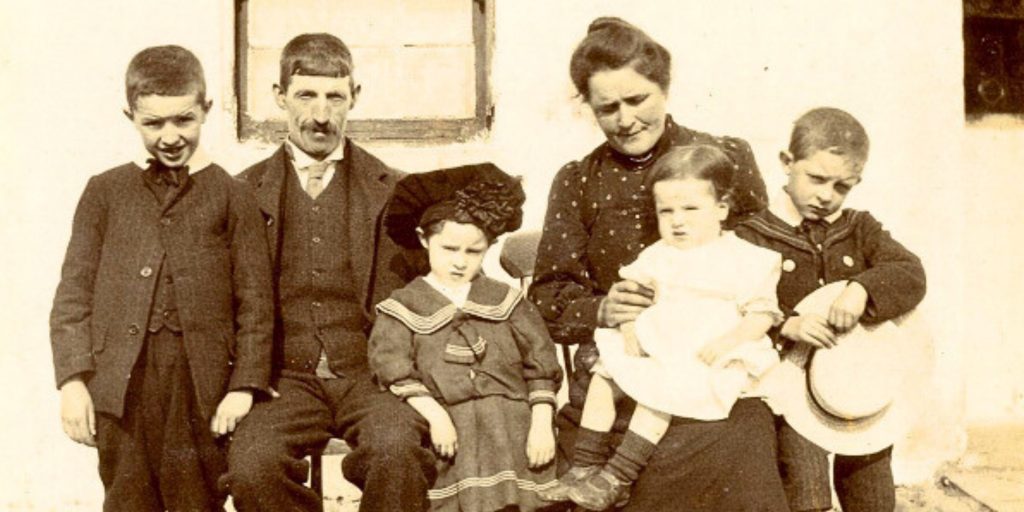 Old Irish family