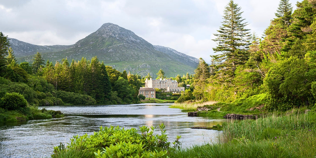 Lake in front of Ballynahinch
