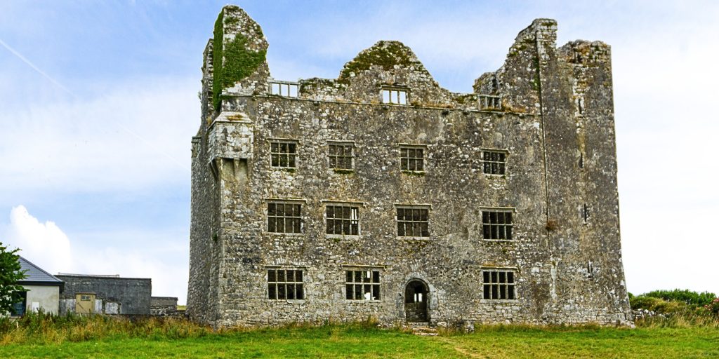 Ruins of Leamaneh Castle